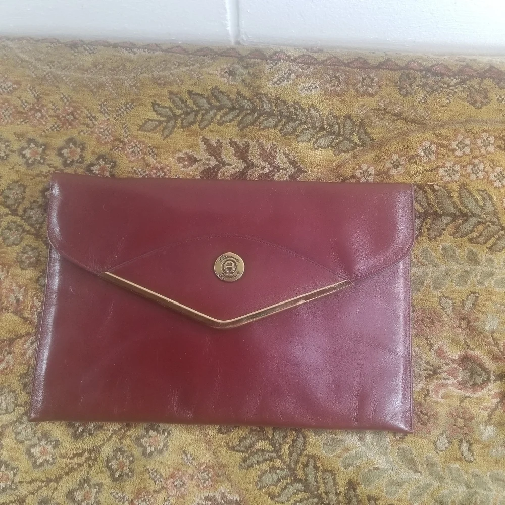 Vtg 70s Etienne Aigner rare oxblood wine leather envelope clutch purse